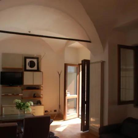 Comomeer Apartman *